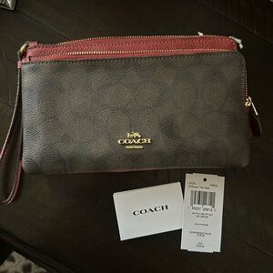 Coach two pocket zippers wallet new with tags